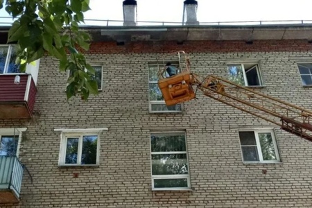 Более чем в 200 подъездах Подмосковья отремонтировали оконные конструкции в июне