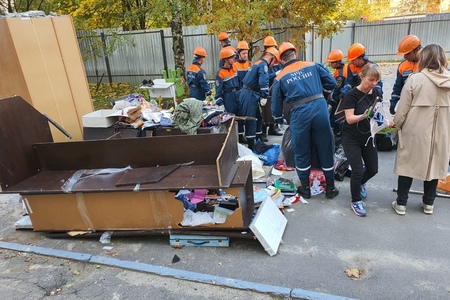 В подмосковном Ногинске приступили к разбору части дома, поврежденного взрывом бытового газа, начали возвращать личное имущество жителям